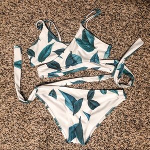 Cupshe Fresh Leaves Padded Bikini Set | Medium